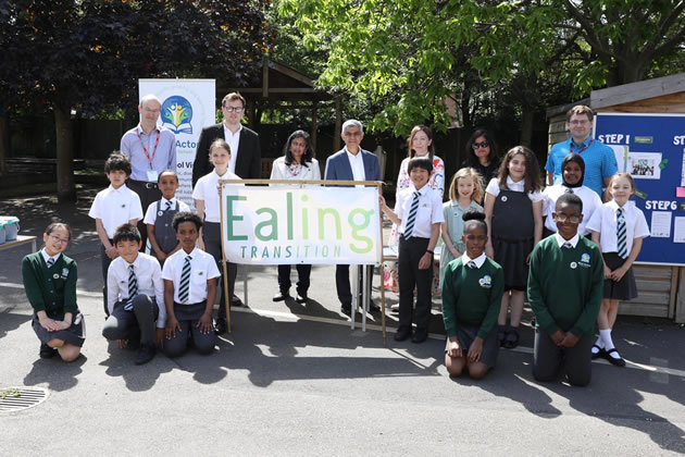 West Acton Primary School pupils with the Mayor, Rupa Huq and Cllr Peter Mason 