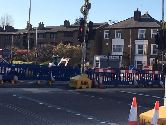 The scene at Kew Bridge