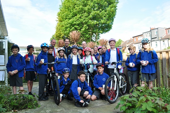 Bike bus in Northfields